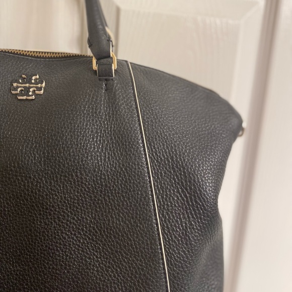 Tory Burch Berkeley Slouchy Satchel - Picture 6 of 9